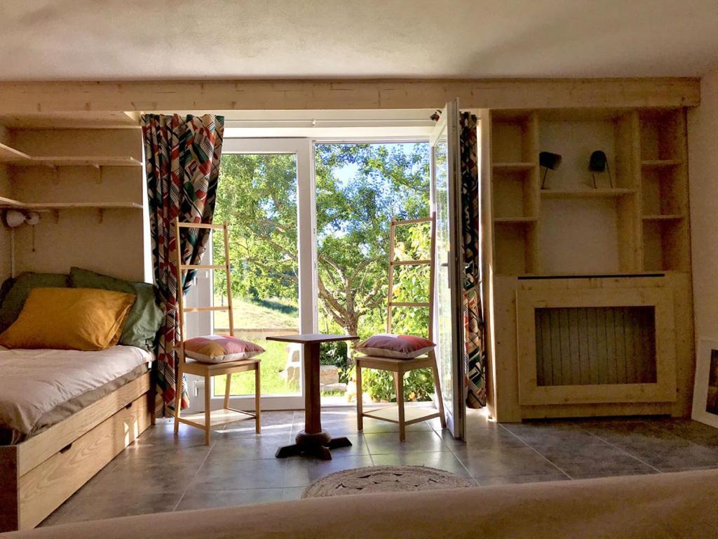 Chambre Jazzy - Gite Les Zazous Lormes Экстерьер фото